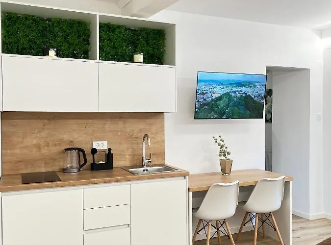 Under Castle Apartmán *